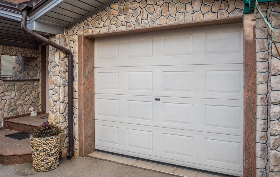 Navigating Salt Lake County Garage Permit Requirements: Footings, Firewalls, and Zoning Setbacks