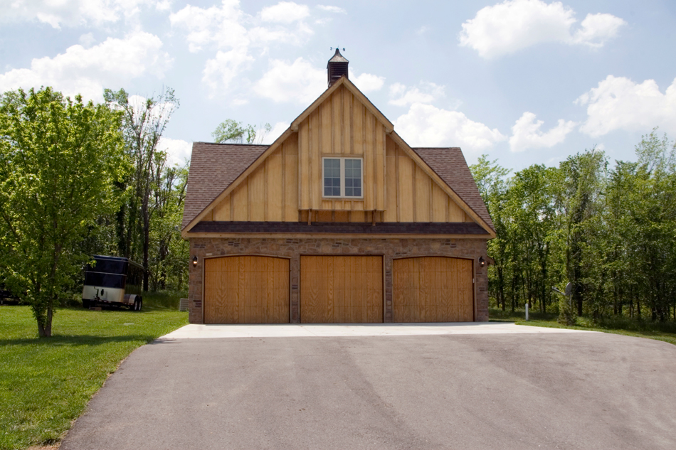 Detached-3-Car-Garage-96312727 Detached three car garage