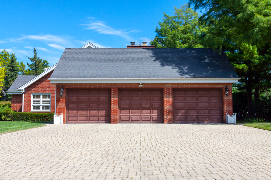 House-Exterior-Garage-158453405 House exterior garage
