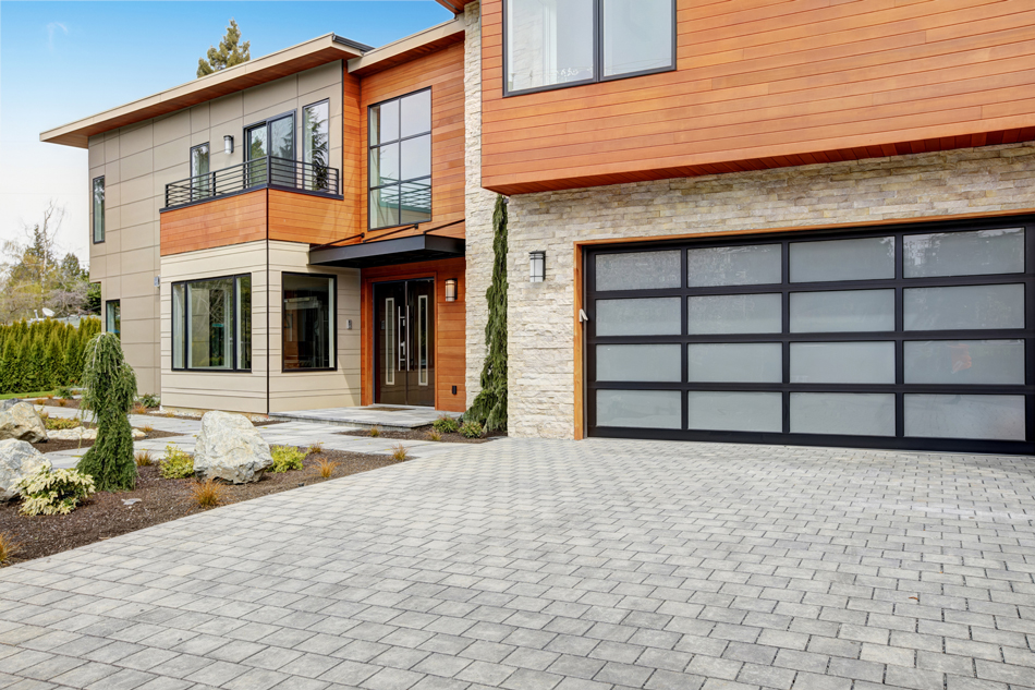 Modern-home-and-garage-875209932 Modern home and garage